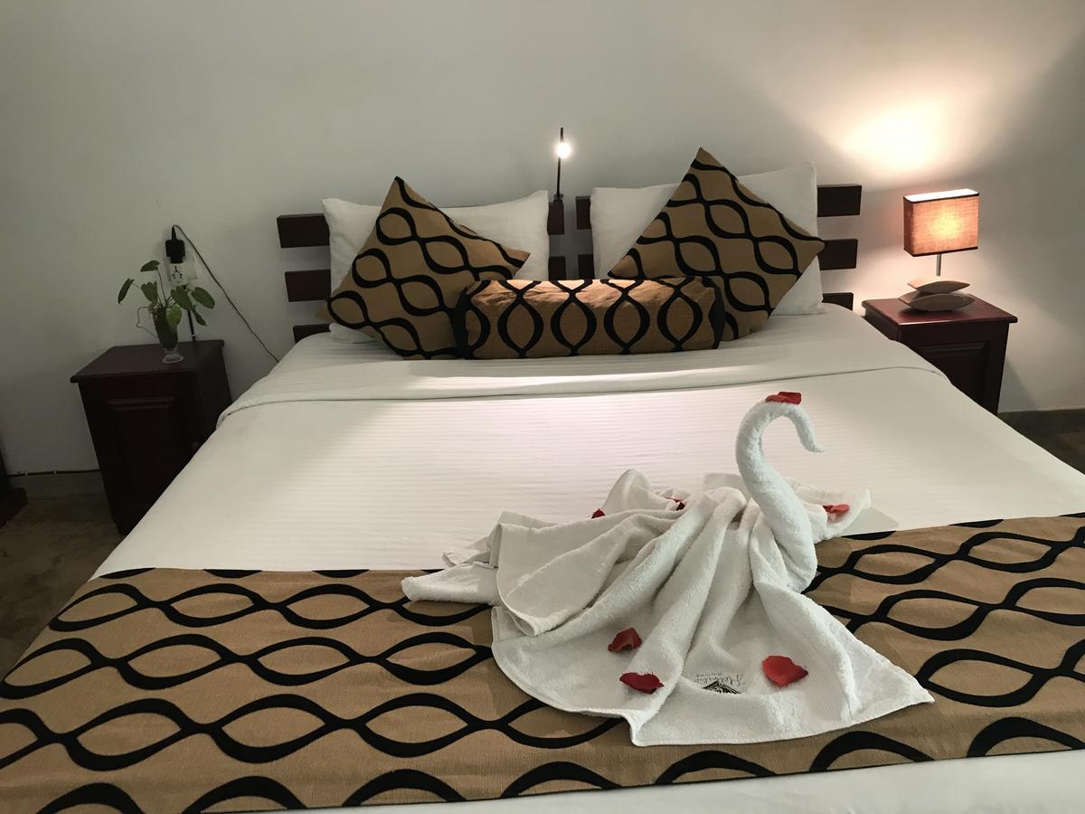 Hotel Heladiv Anuradhapura Εξωτερικό φωτογραφία